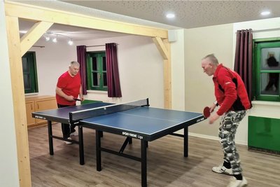 Den neuen Bürgersaal haben die Männer bereits vor einigen Wochen zum Tischtennisspielen in Besitz genommen.