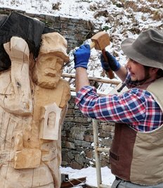Johannes Düring aus Johanngeorgenstadt hat Richters Bergmann, der am Schaubergwerk "Glöckl" steht, neu erschaffen. 