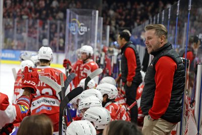Trainer Jussi Tuores hat viele Optionen für die Abwehr: Nur sieben der neun Verteidiger können beim Test in Plzen spielen.