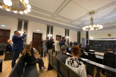 Am Landgericht Zwickau hat der Mordprozess gegen einen 46-jährigen Plauener begonnen.