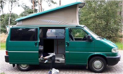 Ein VW-Bus, Modell T4, in javagrün gehalten: Dieses Auto parkte ein Tourist vor drei Wochen in Chemnitz - und fand es nicht mehr wieder. 