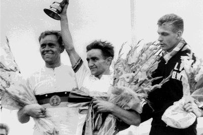 Der Sachsenring 1960 kurz vor der WM mit dem neuen Start-und-Ziel-Turm.