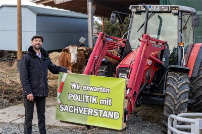 Marian Zeh sagt, was er denkt. Der Landwirt aus dem Falkensteiner Ortsteil Trieb nimmt gern am Bauernprotest teil.