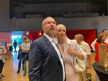 Steffen Zenner mit Ehefrau Conny. Der CDU-Bewerber wird Plauens neuer Rathauschef.