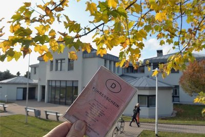 Das kreiseigene Verwaltungsgebäude  am Rotvorwerk in Freiberg ist in die Jahre gekommen. Foto: Eckardt Mildner/Archiv
