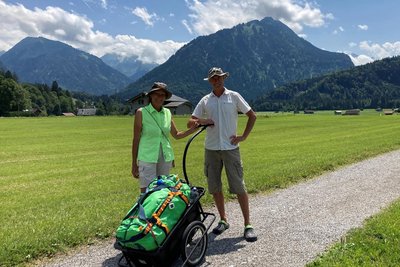 Freude, die Tour geschafft zu haben: Am vorletzten Tag ist das Ziel in den Allgäuer Alpen bereits in Sicht.