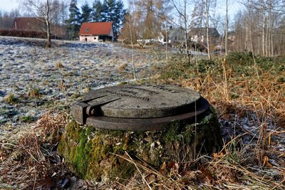 Mehr als 100 Jahre alte Brunnen im Röditztal sollen zurückgebaut werden. Die Ortschaftsräte wollen das aber nicht.