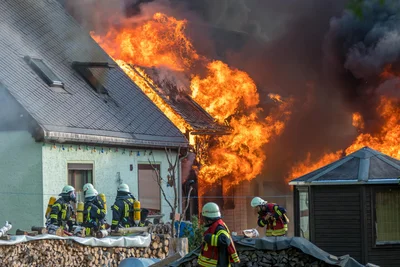 Zahlreiche Einsatzkräfte kämpften damals in Pobershau gegen die Flammen.