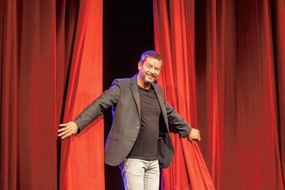 Der neue Generalintendant des Theaters Plauen-Zwickau, Dirk Löschner, fühlt sich mit offenen Armen empfangen.