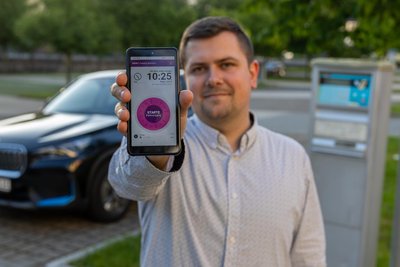Moritz Zierold - unter anderem für die Park-App zuständig - ist jetzt auch bei der Feuerwehr.