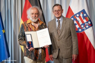  Bernhard Hanneken bekam am Mittwoch die höchste deutsche Auszeichnung für Verdienste am Gemeinwohl von Thüringens Ministerpräsident Bodo Ramelow.