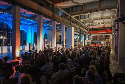 Mehr als hundert Interessierte kamen zur Veranstaltung in die Hartmannfabrik. l