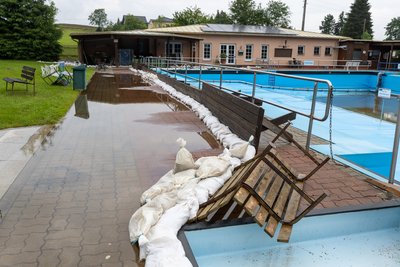 Starker Regen überflutete das Freibad Reumtengrün bereits am vergangenen Montag.
