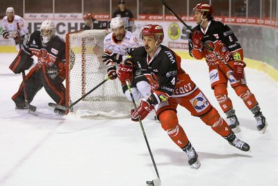 Eispiraten-Verteidiger Felix Thomas freut sich auf die Play-offs. 