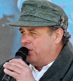 Michael Süß - Organisator undModerator desNostalgieskirennens