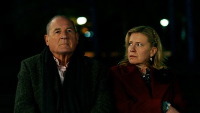 Ein seltsames Paar Alexander (Burkhart Klaußner) und Greta (Caroline Peters).