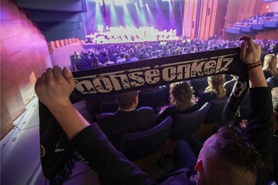 Böhse-Onkelz-Fans im Konzertsaal: Die Nordböhmische Philharmonie Teplice präsentierte in der Stadthalle Chemnitz Lieder der Rockband im klassischenGewand. 