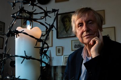 Edmund Käbisch sagt: "Der Westen hat die Täter nach Prinzipien eines Rechtsstaates verurteilt. Der Osten hat zugeschaut, auf den Westen gezeigt, die Prozesse für seine Propaganda benutzt und so getan, als gäbe es in der DDR längst keine Nazis mehr."