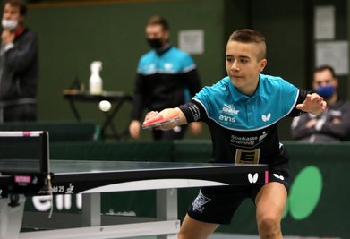 Karl Zimmermann bei einem Regionalliga-Spiel für den TTC Sachsenring Hohenstein-Ernstthal. Bei der SG Blau-Weiß Reichenbach hatte ihn Trainer Rainer Töpfer zum Spitzenspieler geformt.