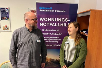 Alfred Mucha, Leiter der Wohnungsnotfallhilfe der Stadtmission, und Lisa Hansel von der Beratungsstelle: „Es gibt keine Jahreszeit, in der es okay ist, auf der Straße zu schlafen.“