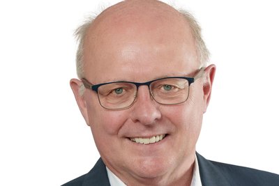 Der 69-Jährige gehörte bereits viele Jahre dem Sächsischen Landtag an. Erstmals zog er 2004 in das Gremium ein.