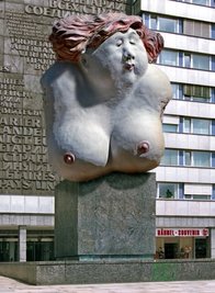 Madam statt Marx - eine Idee fürs Monument. 