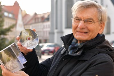 Chorleiter Wolfgang Eger leitet seit 50 Jahren den Oberschönaer Männerchor.