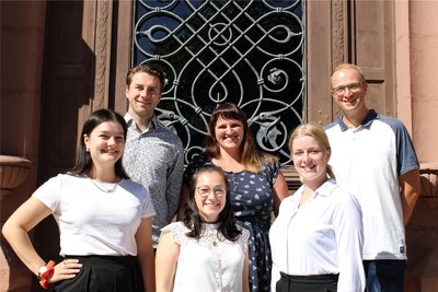 Die aktuellen und ehemaligen Auszubildenden der Stadtverwaltung Adorf. Hinter von links: Daniel Schneider, Saskia Zühlke und Eric Schreiner. Vorne von links: Maria Lindner, Lena Gerbert und Amy Stöhr.