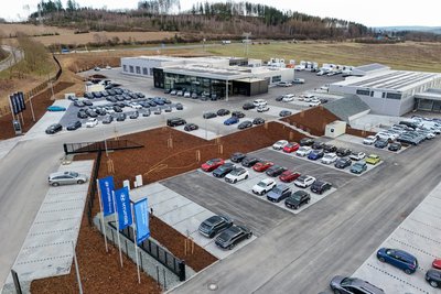 Das Mercedes-Autohaus in Plauen-Oberlosa war im Sommer vergangenen Jahres eröffnet worden.