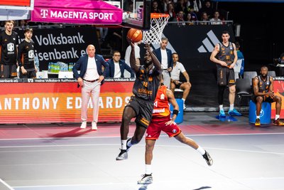 Amadou Sow spielte mit den Niners ein starkes erstes Viertel in München.