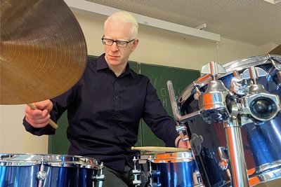  Von der Musik des Trommlers und Komponisten Yogev Shetrit können sich die Teilnehmer inspirieren lassen.