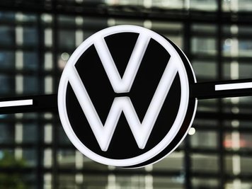240 neue Ladepunkte für Elektrofahrzeuge sind 2021 an den Standorten Zwickau, Chemnitz und Dresden entstanden. VW will das Netz weiter Ausbauen.