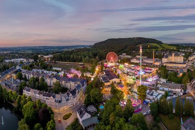 Die Kät kann von Freitag bis zum 29. Juni besucht werden. 2024 kamen laut Stadt rund 200.000 Besucher.