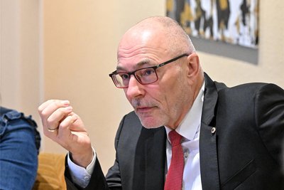 Uwe Zeulner, Vorstand des Lions Club Chemnitz Wasserschloß Klaffenbach, war bei der Spendenübergabe dabei. 5000 Euro gab der Club für das Projekt „Perla“.