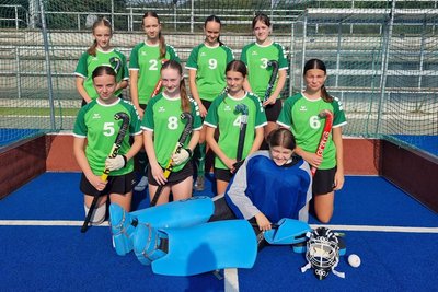 Starkes Team: Die Hockey-Mädels des Brander Cotta-Gymnasiums kamen im Bundesfinale überraschend auf Platz 12.