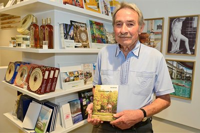 Géza Németh jetzt sein viertes Buch über den Kurort mit dem Titel "Erinnerungen in Bad Elster" vorgelegt.