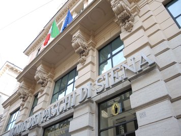 Um die einstige Krisenbank, die vor neun Jahren vom italienischen Staat vor dem Untergang gerettet worden war, kündigt sich ein Bieterkampf an. (Archivbild)