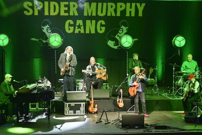 Ludwig Seuss, Otto Staniloi, Willie Duncan, Dieter Radig, Günther Sigl, Andreas Keller und Barny Murphy (von links).