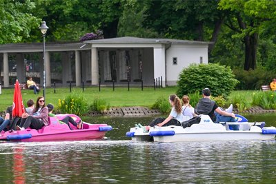 Auch wenn keine Veranstaltungen stattfinden, ist die Insel ein beliebter Treffpunkt.