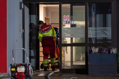 Rettungskräfte hatten auch beim Brand kürzlich in einem Plauener Seniorenheim alle Hände voll zu tun.