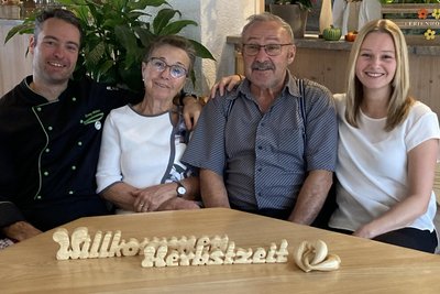 Diesem Team vertraut die Chefin blind: Koch Ronny Münze, Gilberte und Thomas Fischer sowie ihrer rechten Hand Stefanie Roth.