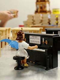 Der Engel mit Klavier ist eine der Neuheiten der Grünhainichener Firma Blank. 