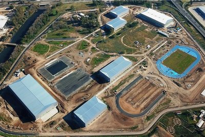 Die noch nicht ganz fertig gestellten Wettkampfstätten im Parque Roca werden nach den Spielen das Nationale Leistungssportzentrum beheimaten.