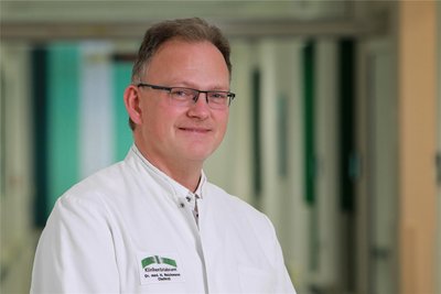 Dr. med. Holger Reichmann, Chefarzt der Klinik für Innere Medizin in den Kliniken Erlabrunn