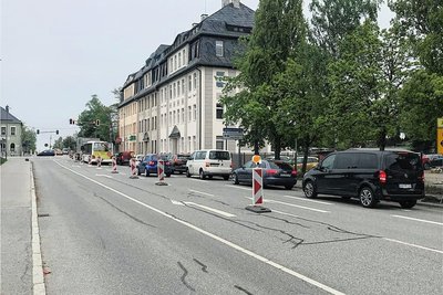 Umleitungsstress: Auf der B 101 steht stadtauswärts seit Dienstag nur eine Linksabbiegespur zur Verfügung. 