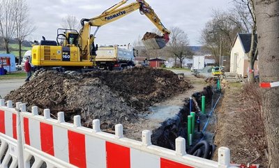 Für die neuen Sanitäranlagen laufen derzeit Tiefbauarbeiten. Sie sollen im Mai fertig werden. 