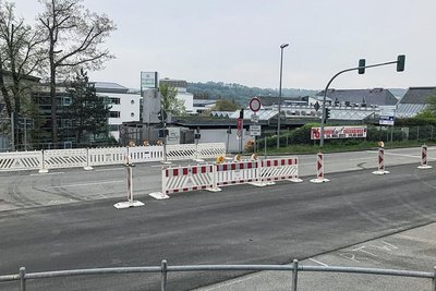 Gute Nachricht: Die Haltestelle am Klinikum wird wieder bedient. Der Stadtbus fährt wie gewohnt. 