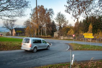 Auf dem Areal der Blauen Taube befand sich einst ein Gasthof; unmittelbar an der Bundesstraße 101 gelegen.
