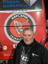 Busfahrer Thomas Gläser musste nur zwölf Kilometer zurücklegen vom Hotel zur Arena.