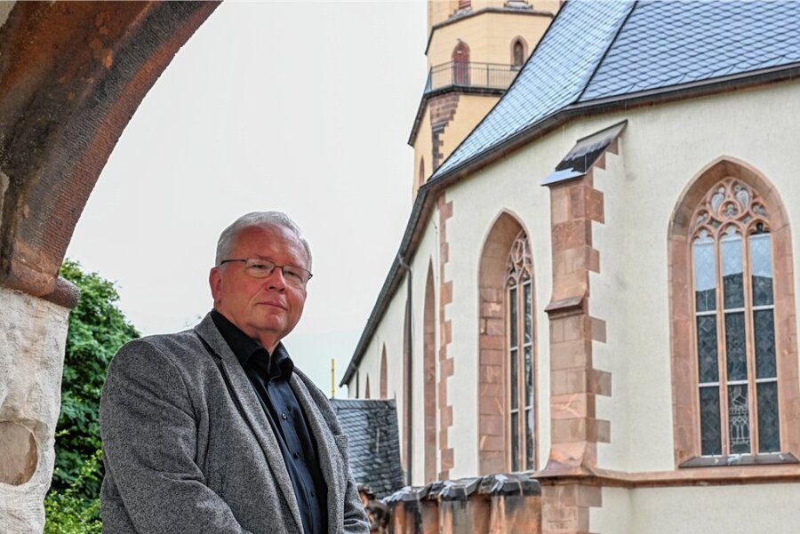 Reinhard Pfundt hat eine besondere Beziehung zur Burgstädter Stadtkirche, die dieses Jahr Jubiläum feiert.
